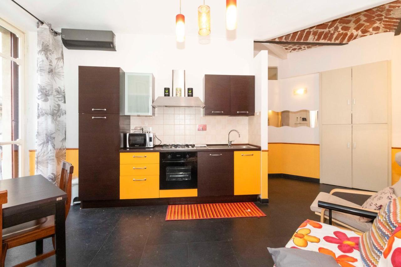 Colourful & Cozy Apartment Cenisia Torino Esterno foto