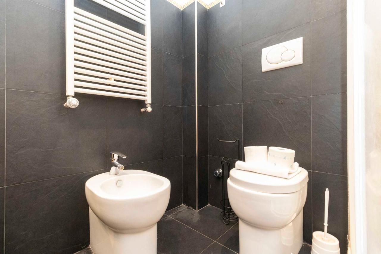 Colourful & Cozy Apartment Cenisia Torino Esterno foto