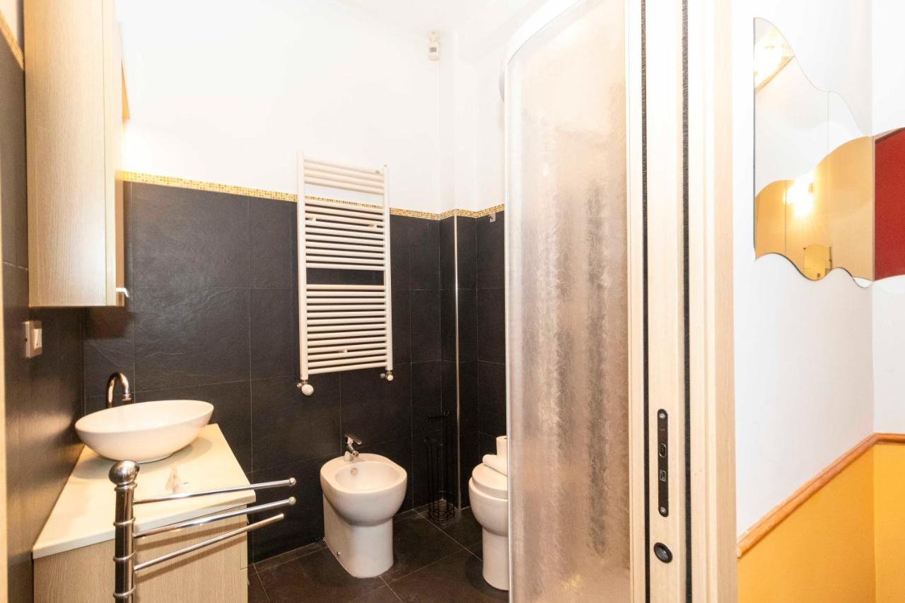 Colourful & Cozy Apartment Cenisia Torino Esterno foto