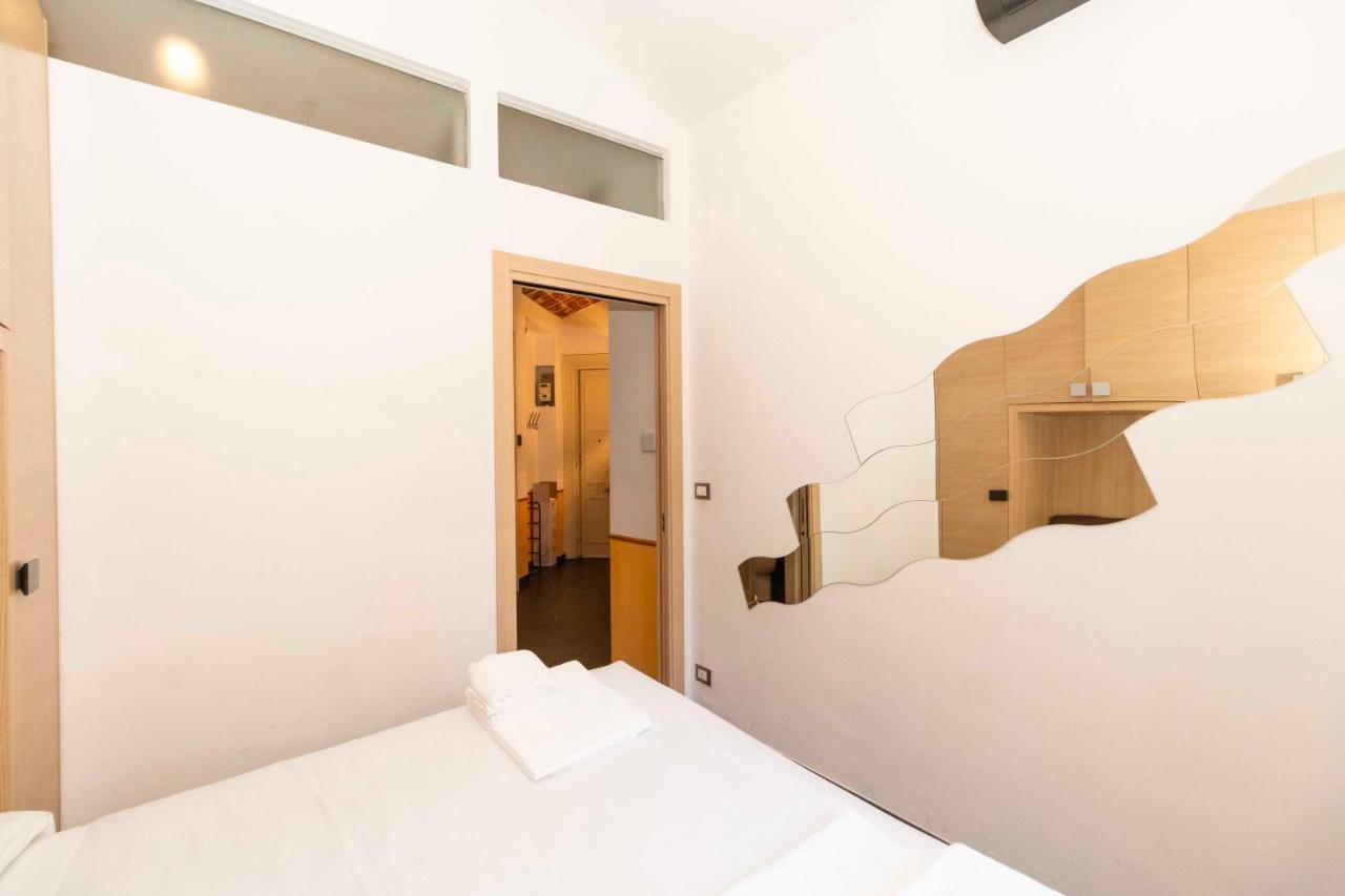 Colourful & Cozy Apartment Cenisia Torino Esterno foto